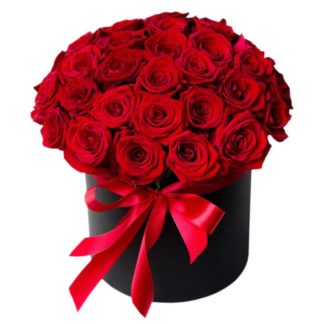 25 red roses in a hatbox | Flower Delivery Miass