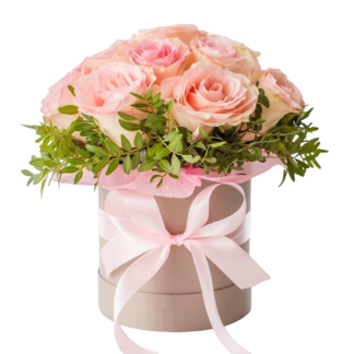 25 pink roses in a hatbox | Flower Delivery Miass